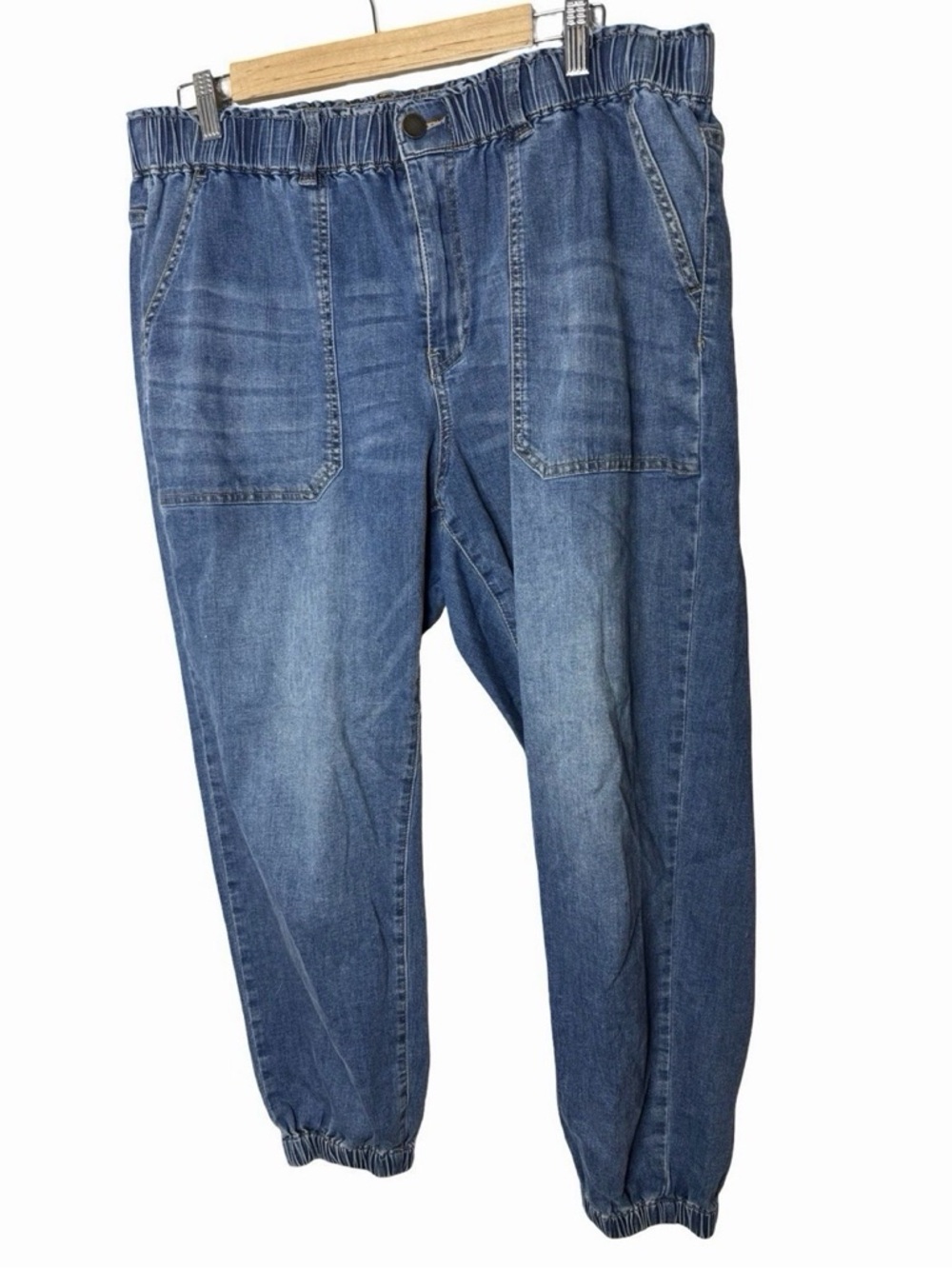 Universal Standard denim jogger size small